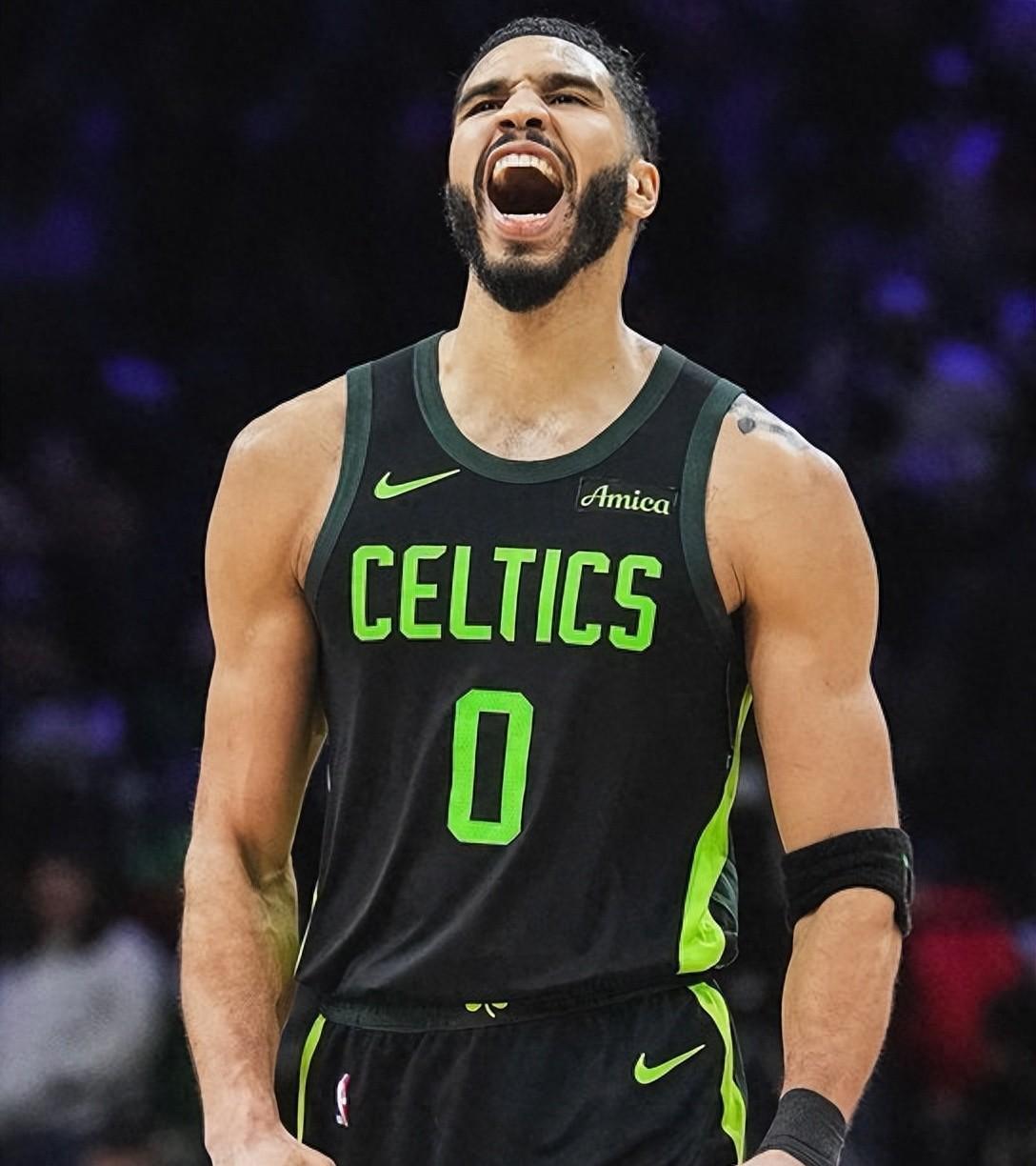 爱游戏体育包含塔图姆迎来七赛季高光表现，公牛球迷沸腾！的词条