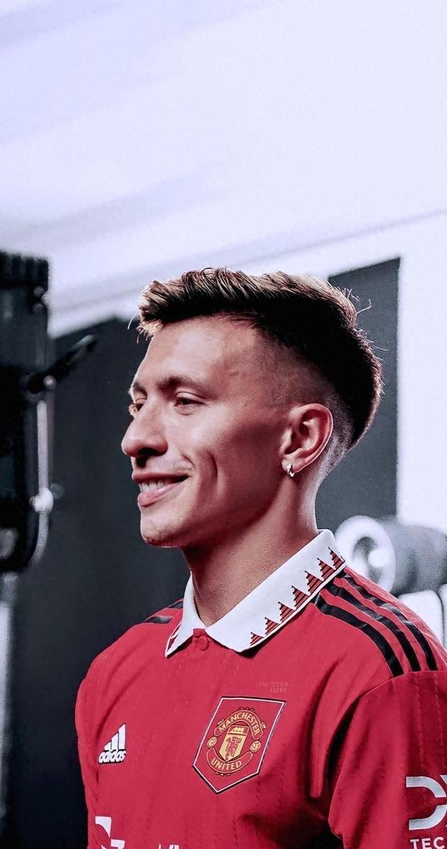 爱游戏体育这也行？莱万多夫斯基连续五场比赛得分超过突破纪录莱比锡围绕社区盾更衣室发声，德罗巴在德国队比赛中伤愈复出的简单介绍